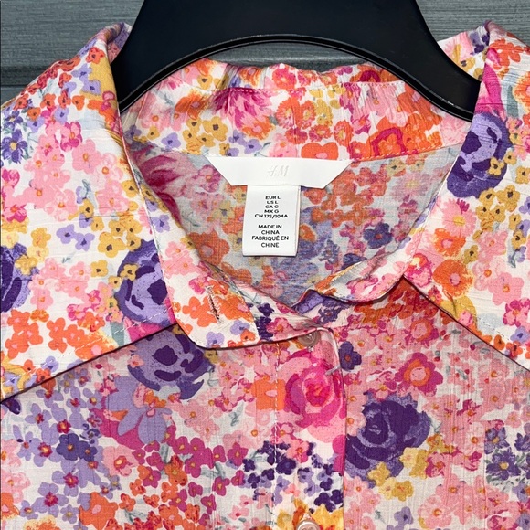 H&M Multicolor Floral Button Down Shirt - Picture 2 of 9